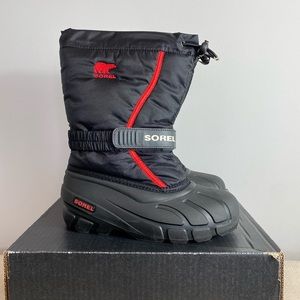 NIB kids Sorel Flurry snow boots size 3